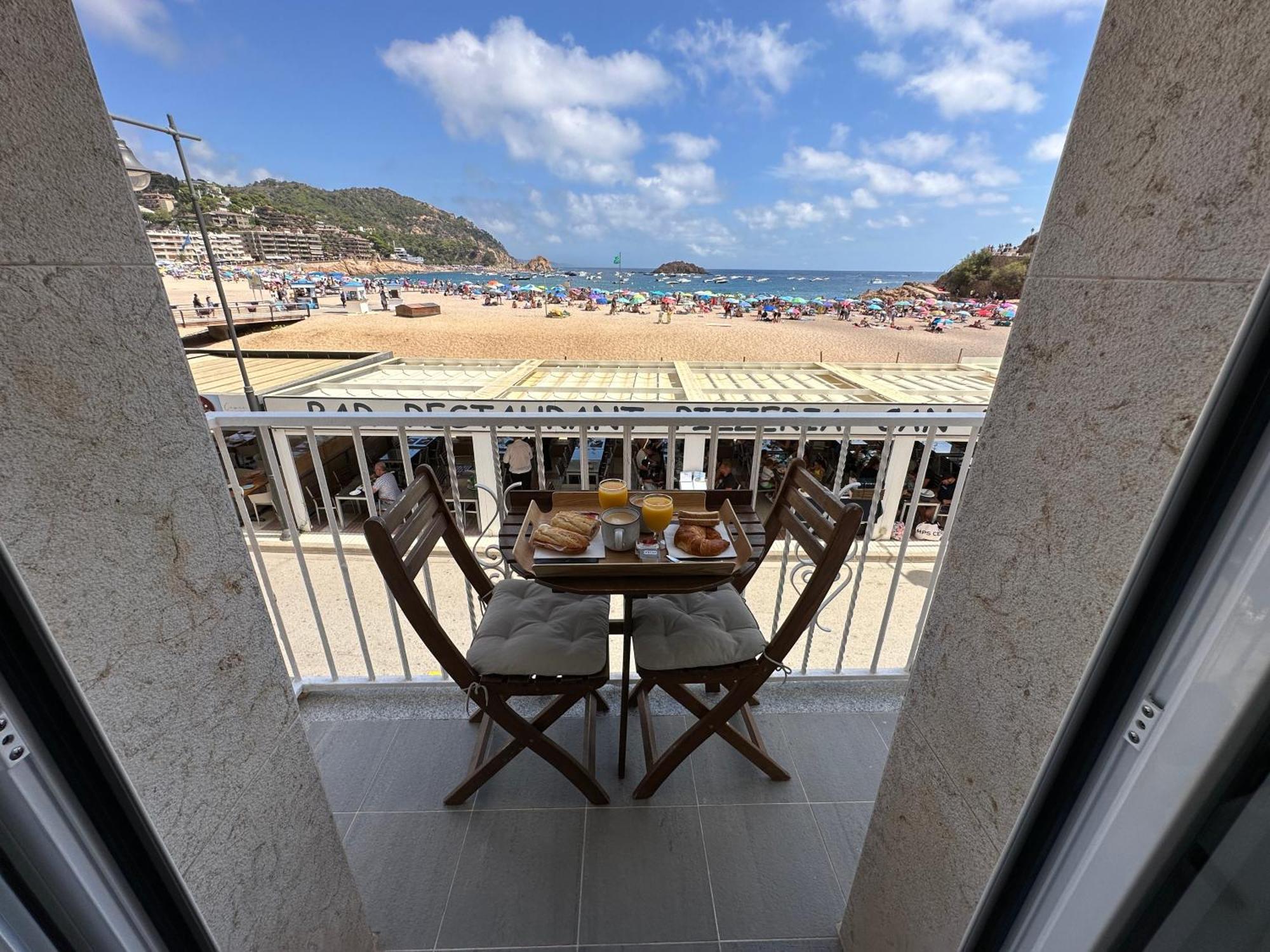 Hostal Del Mar Tossa de Mar Exterior photo